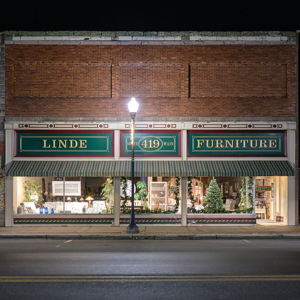 Image: Linde Furniture at night by Chris Rycroft, available under Creative Commons Attribution (CC BY) 2.0 Generic license.